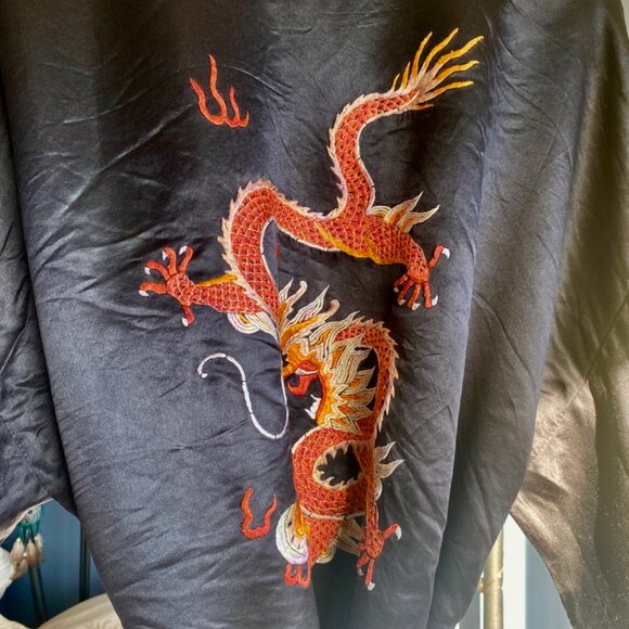 Vintage Black Red Dragon Kimono - Picture 3 of 10